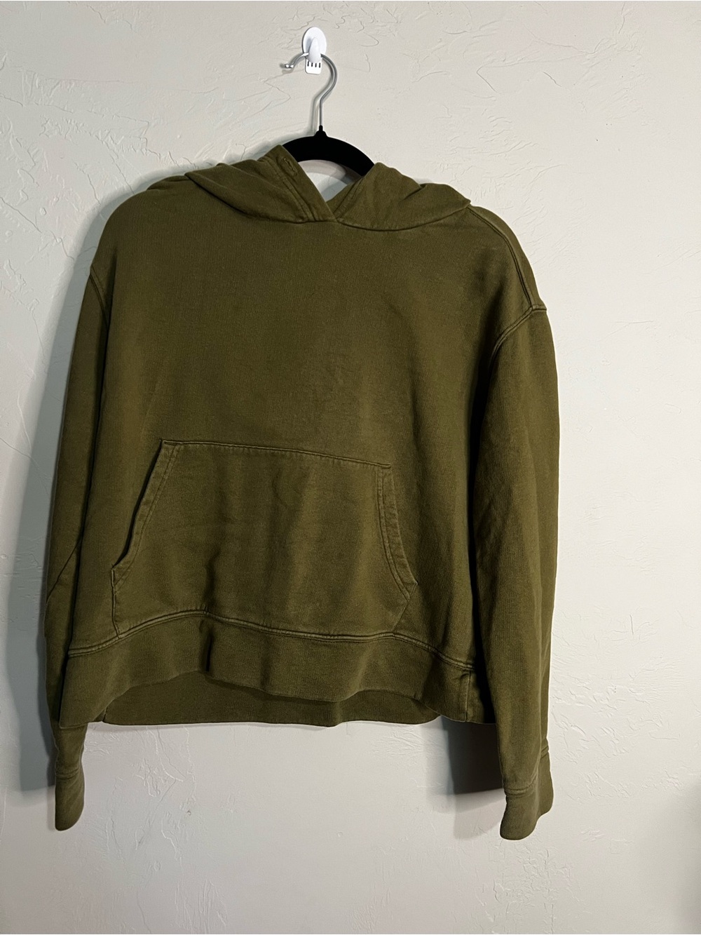 Pact Organic Cotton Cropped Pullover Kangaroo Pocket Olive Green Sweater - Picture 2 of 10